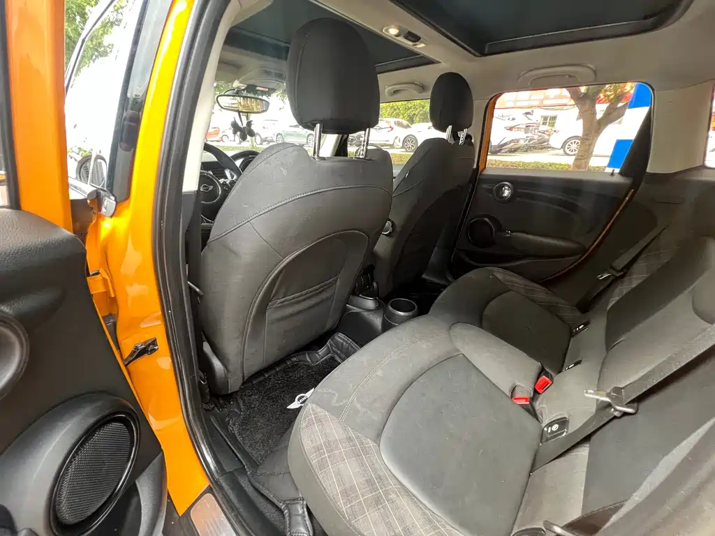 Mini 2015 1.5T Cooper Fun 5-Door Edition купить на сайте DeffCars