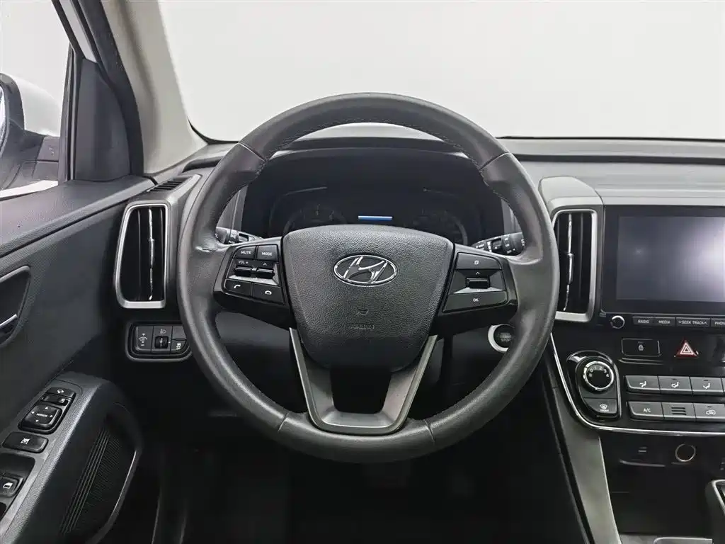 Beijing Hyundai ix35 2018 2.0L automatic two-wheel drive Zhiyong·Enjoy Edition купить на сайте DeffCars