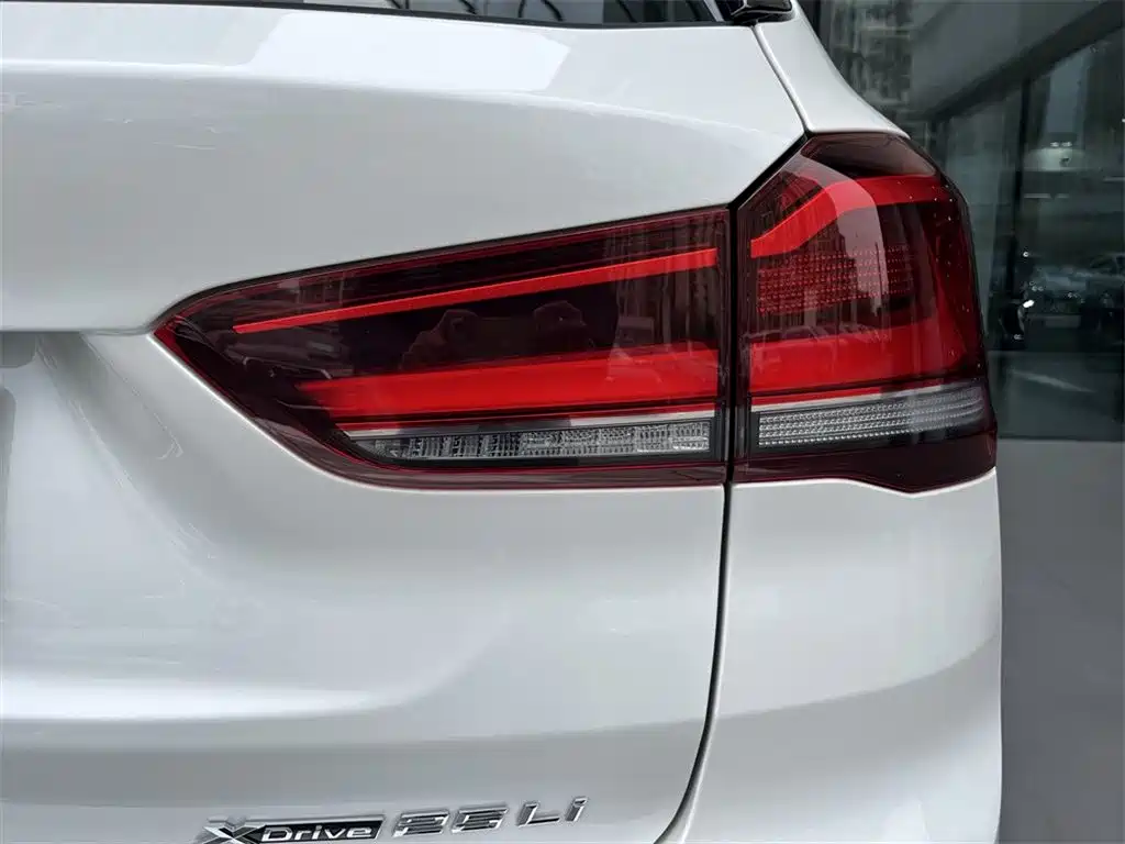 BMW X1 2020 xDrive25Li Exclusive Model купить на сайте DeffCars
