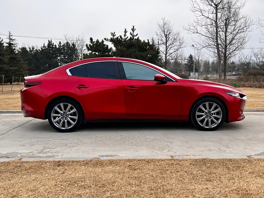 Mazda3 Angkesela 2021 2.0L Automatic Premium Edition купить на сайте DeffCars