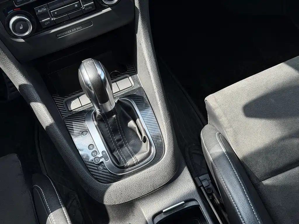Golf imported 2011 2.0TSI R купить на сайте DeffCars