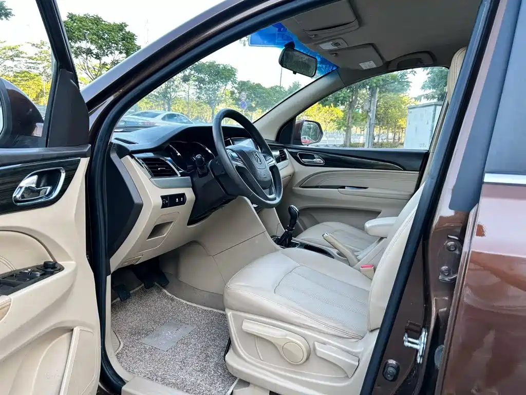 Baojun 730 2016 1.5T manual comfort type 7 seats купить на сайте DeffCars