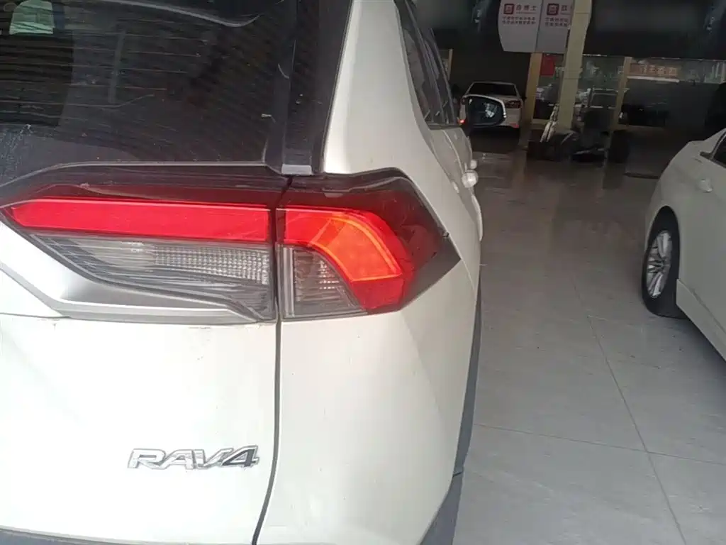 RAV4 Rongfang 2020 2.0L CVT two-wheel drive premium version купить на сайте DeffCars
