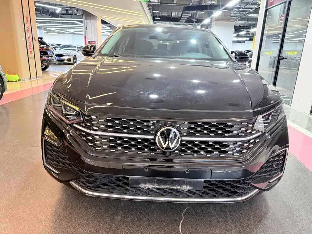 Passat 2022 330TSI Starry Sky Deluxe Edition купить на сайте DeffCars