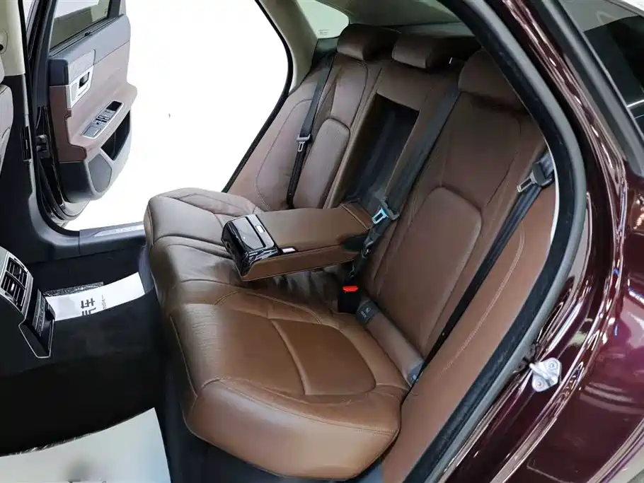 Jaguar XFL 2018 XFL 2.0T 250PS Deluxe Edition купить на сайте DeffCars