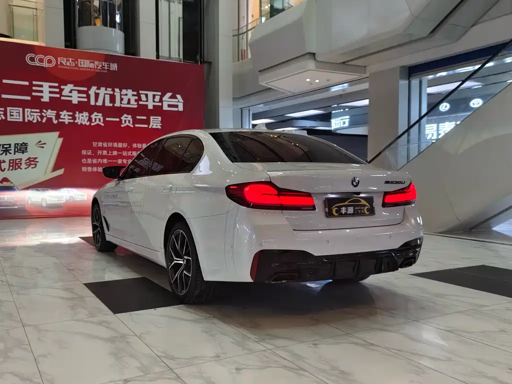 BMW 5 Series 2021 Facelift 530Li Exclusive M Sports Package купить на сайте DeffCars