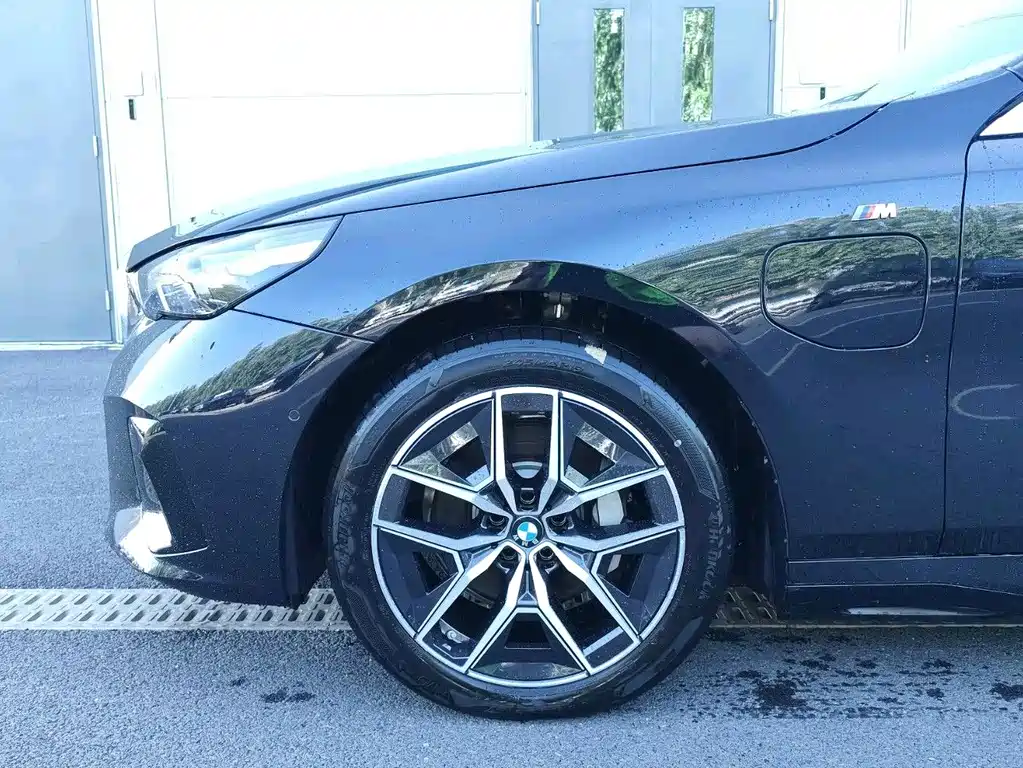 BMW i5 2025 eDrive 35L M Sports Package купить на сайте DeffCars
