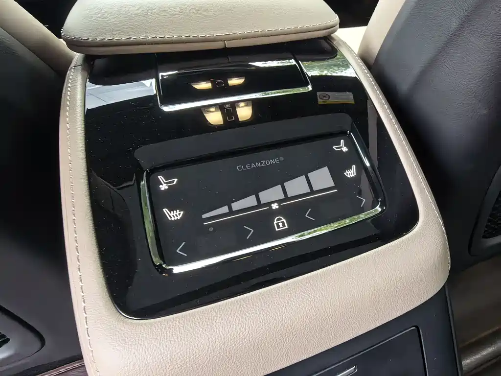 Volvo S90 plug-in hybrid 2026 plug-in hybrid four-wheel drive long range Zhiya luxury version купить на сайте DeffCars