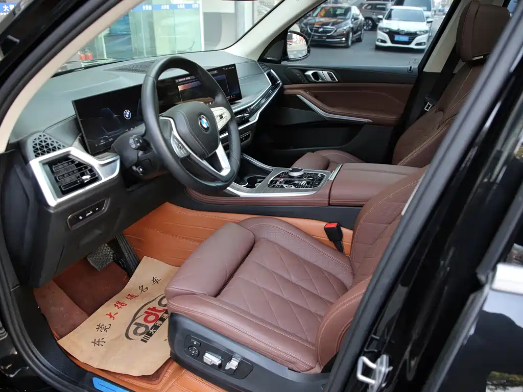 BMW X7 2023 xDrive40i Leading Luxury Package купить на сайте DeffCars