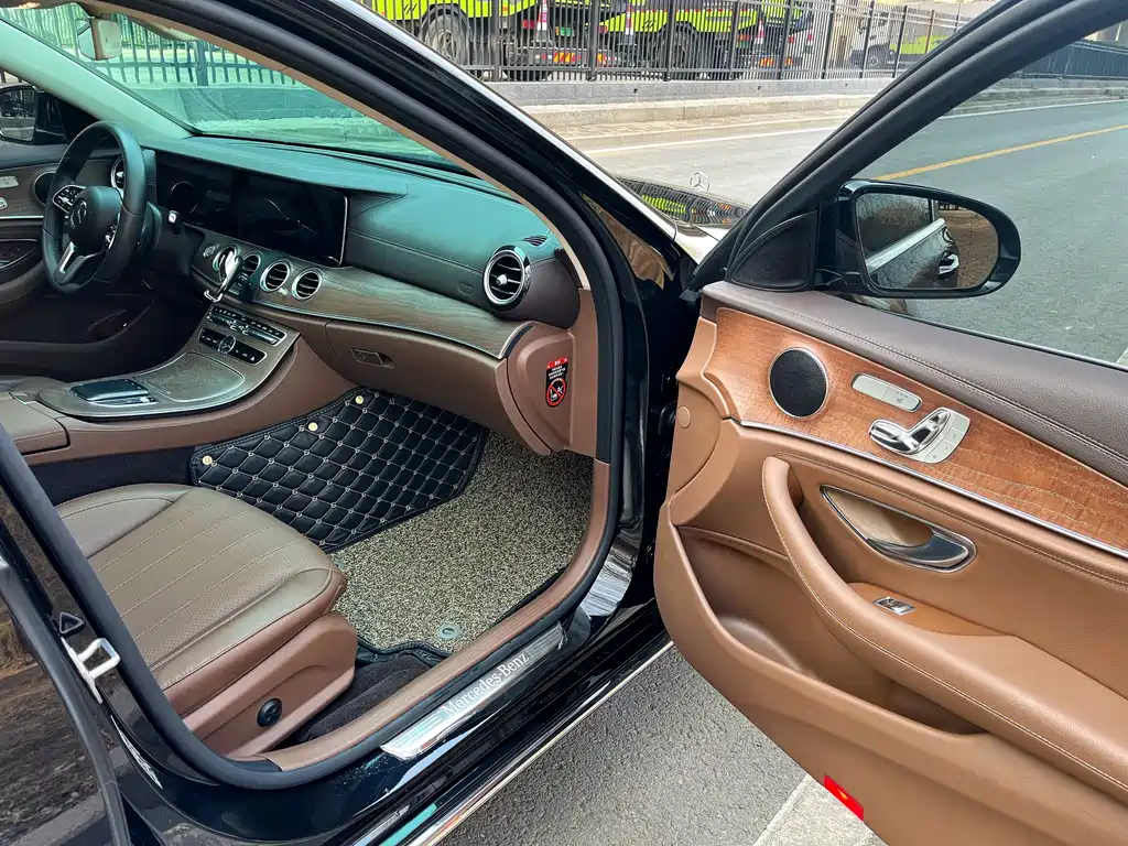 Mercedes-Benz E-Class 2019 E 300 L Fashion купить на сайте DeffCars