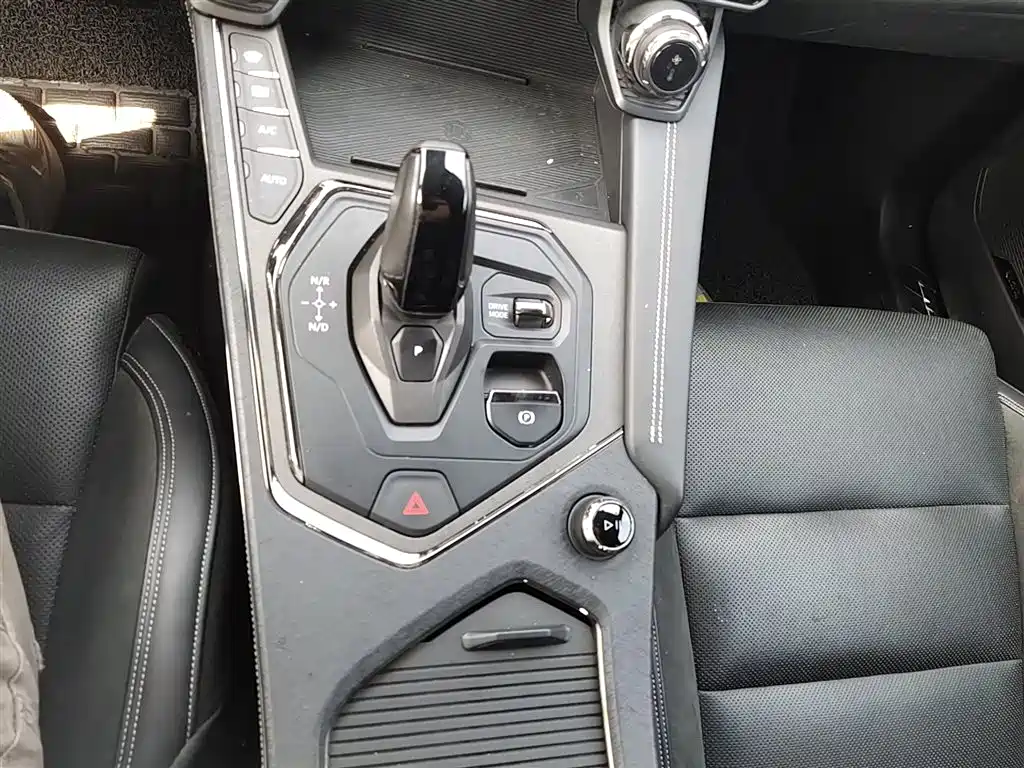 Lynk & Co 01 2023 1.5TD EM-F PM купить на сайте DeffCars