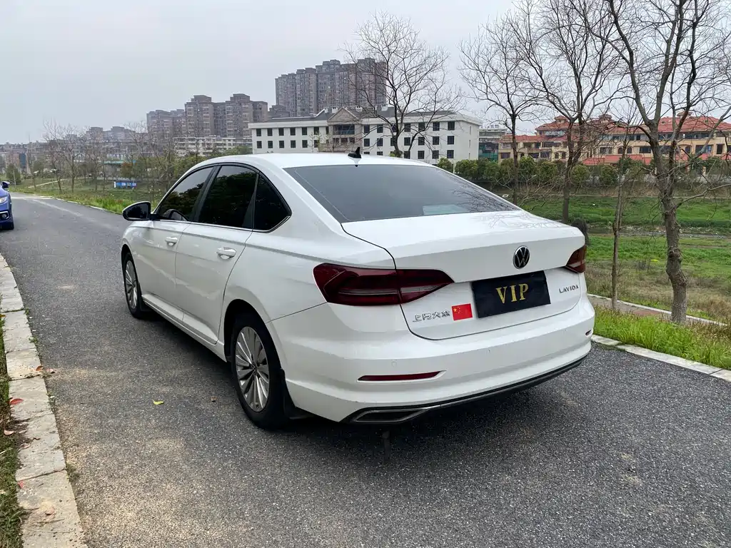 Lavida 2022 1.5L automatic comfort version купить на сайте DeffCars