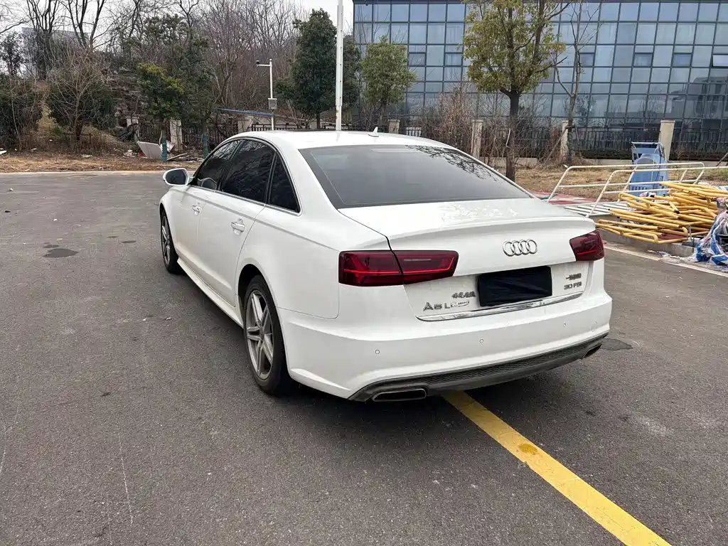 Audi A6L 2018 30th Anniversary Model 30 FSI Fashion Model купить на сайте DeffCars