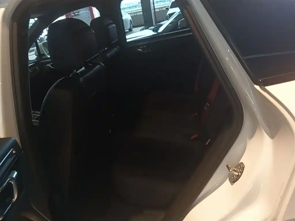 Macan 2021 Macan 2.0T купить на сайте DeffCars
