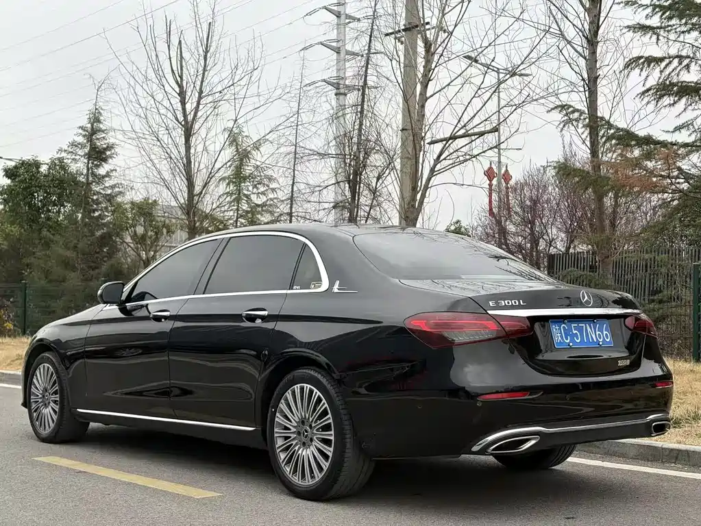 Mercedes-Benz E-Class 2023 E 300 L Luxury Model купить на сайте DeffCars