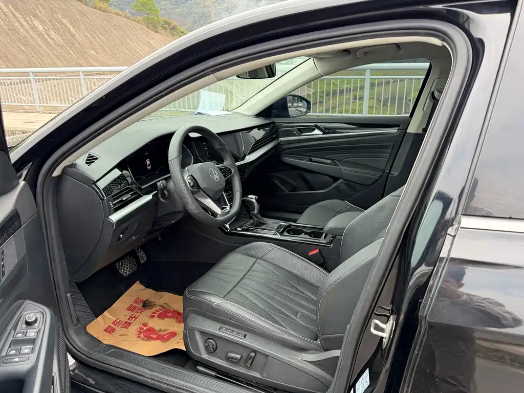 Passat 2024 380TSI Deluxe Edition купить на сайте DeffCars