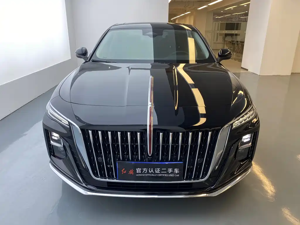 Hongqi H5 2025 2.0T automatic Qichang version купить на сайте DeffCars