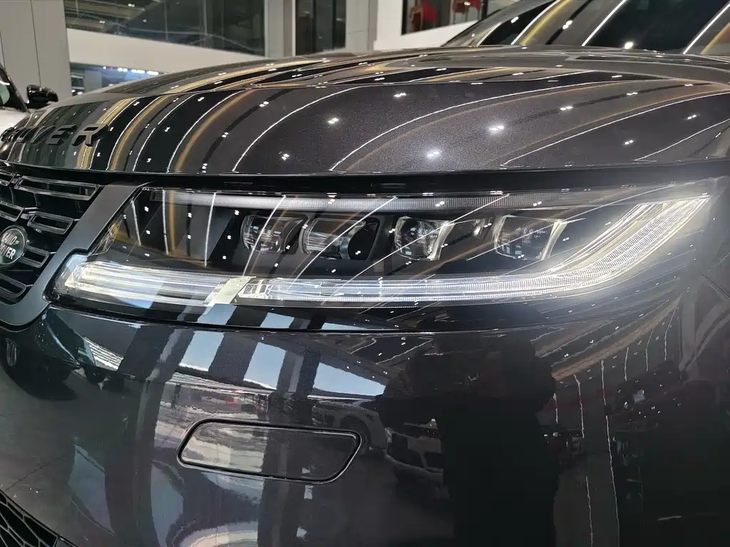 Range Rover Sport 2024 400PS Dynamic SE купить на сайте DeffCars