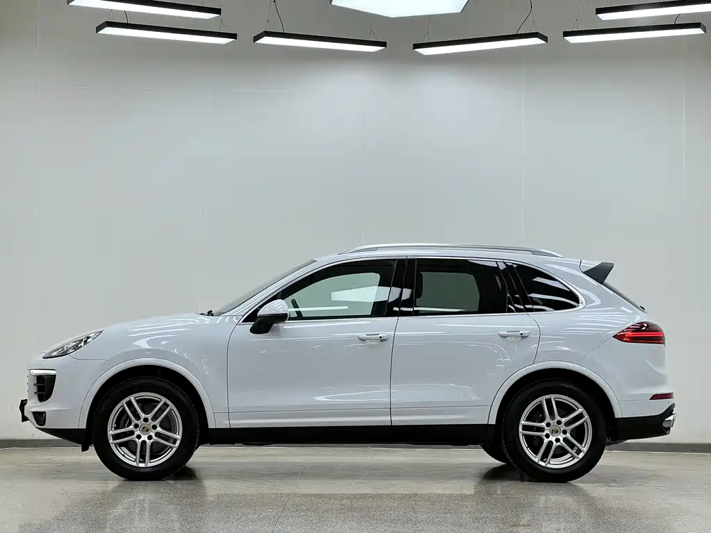 Cayenne 2016 Cayenne Platinum Edition 3.0T купить на сайте DeffCars