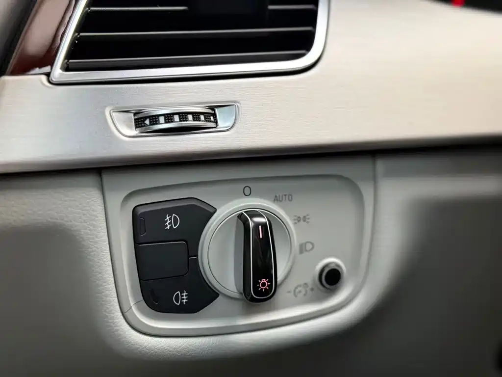 Audi A8 2012 A8L 45 TFSI quattro luxury model купить на сайте DeffCars