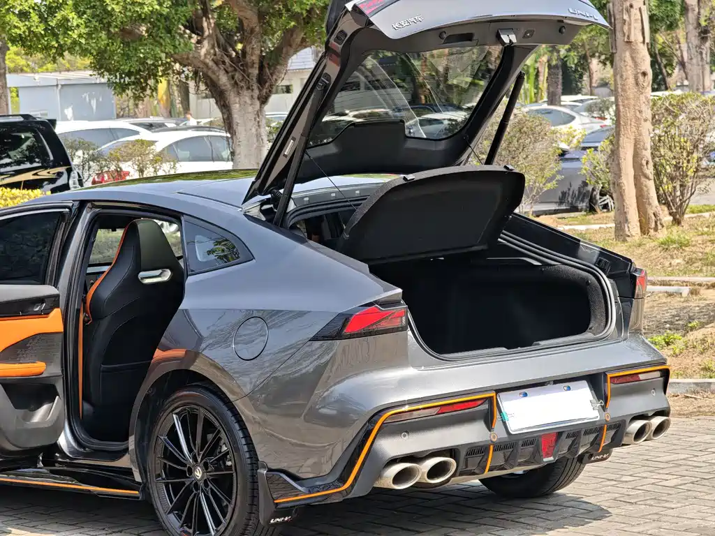 Changan UNI-V 2023 1.5T sports version купить на сайте DeffCars