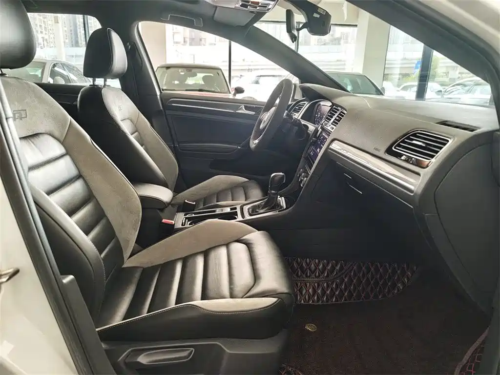 Golf 2019 280TSI DSG R-Line National VI купить на сайте DeffCars