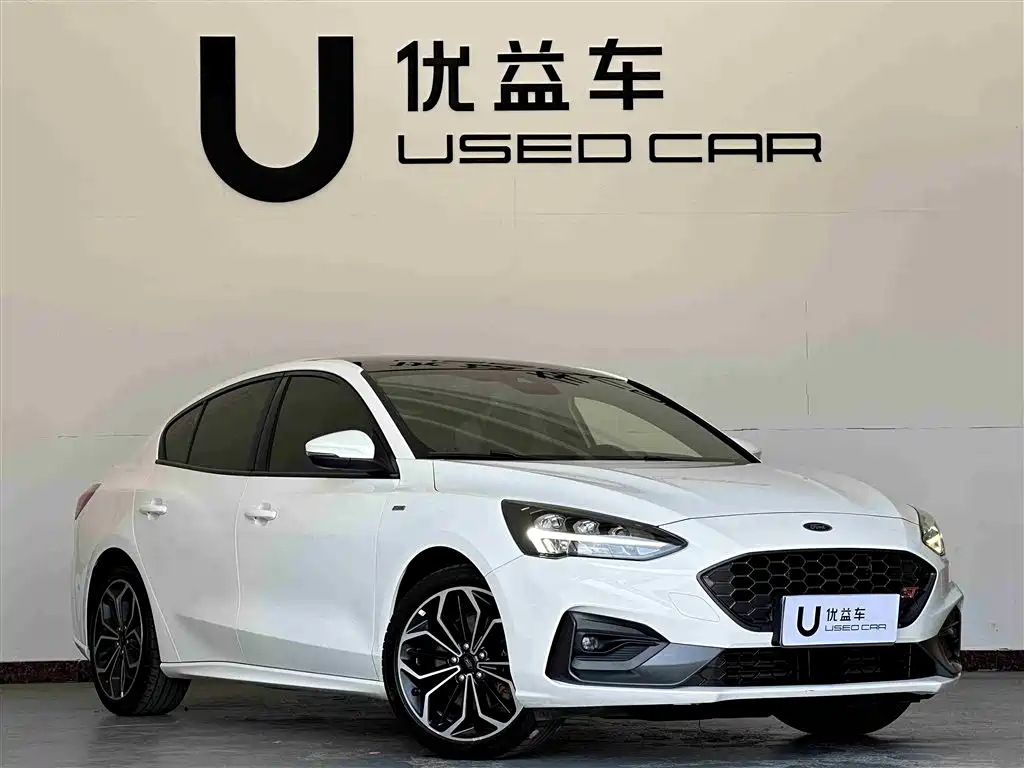 Focus 2021 Sedan EcoBoost 180 Automatic ST Line купить на сайте DeffCars