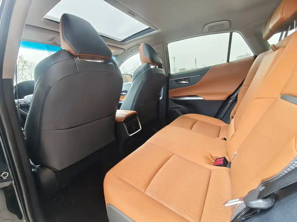 Vesa 2022 2.0L CVT two-wheel drive premium version купить на сайте DeffCars