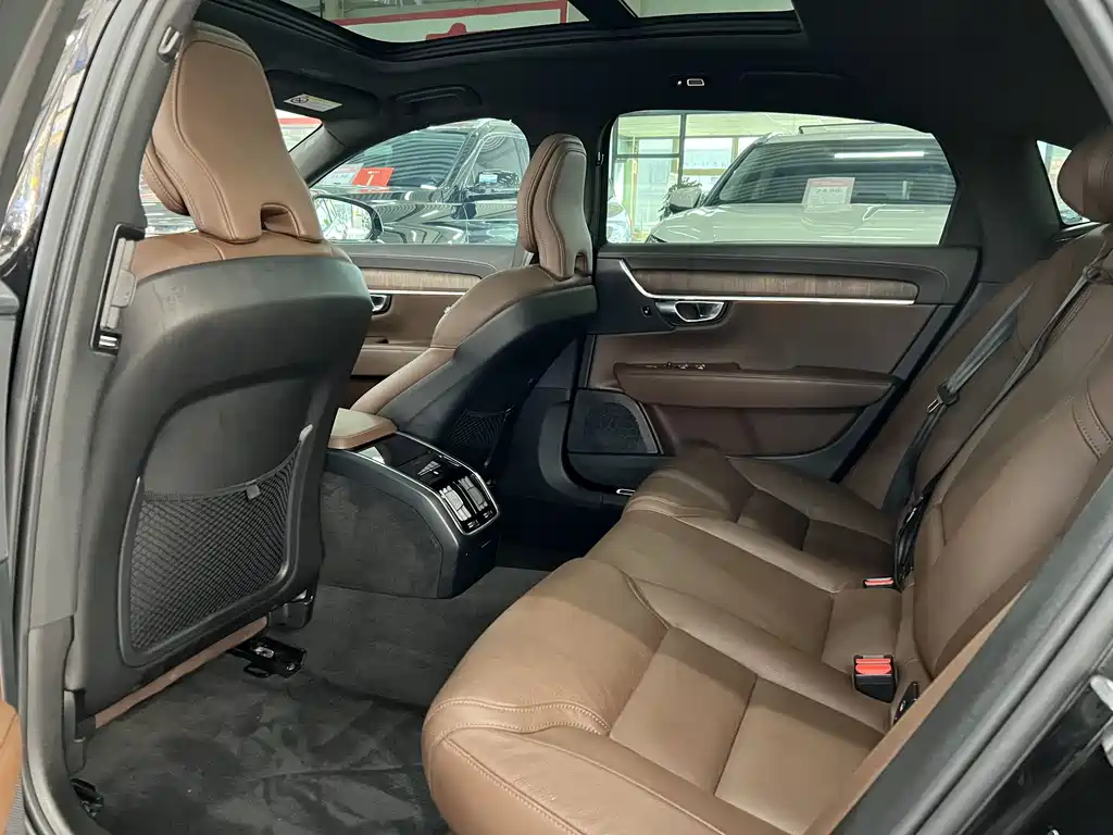 Volvo S90 2024 B5 Zhiyuan Luxury Edition купить на сайте DeffCars