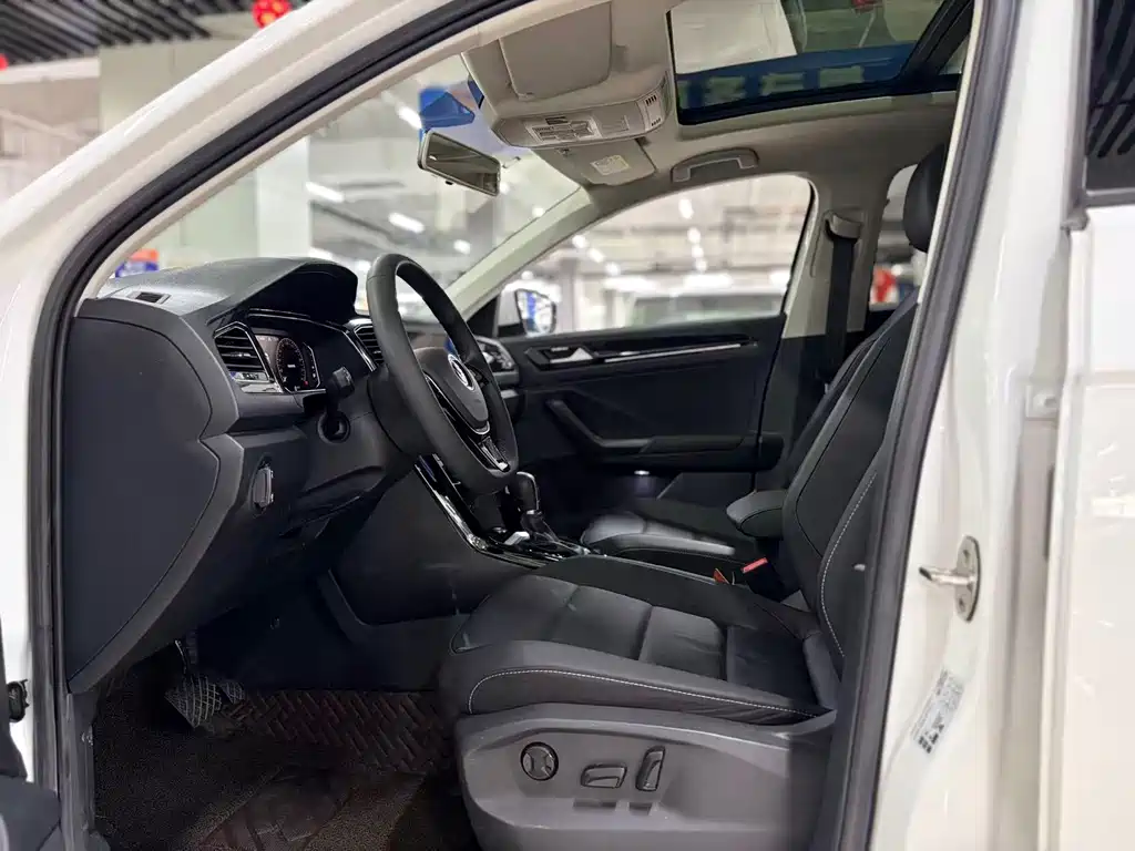 T-ROC 2022 280TSI DSG two-wheel drive comfort PLUS купить на сайте DeffCars