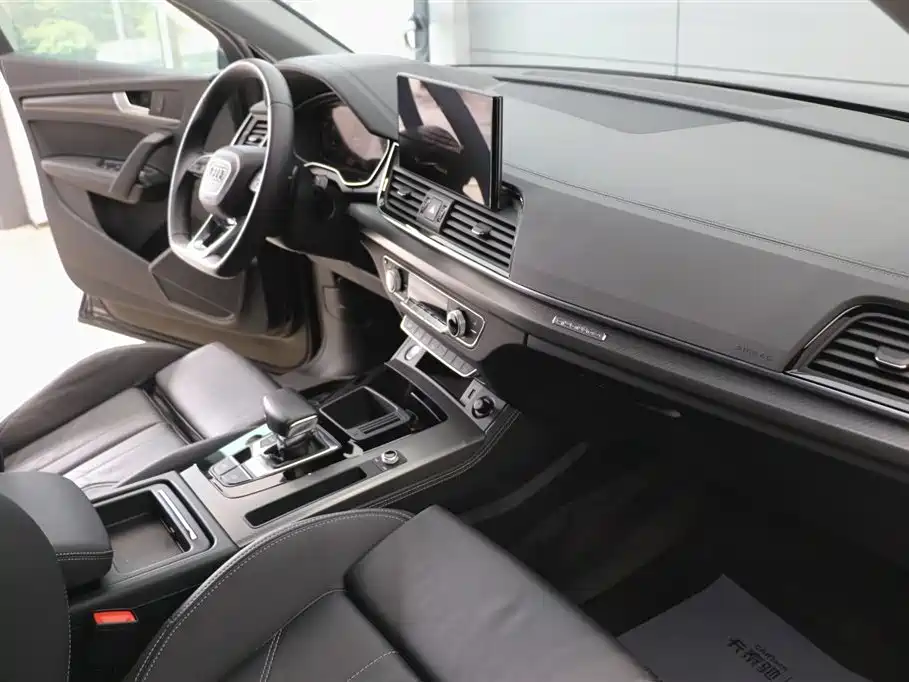Audi Q5L 2022 40T luxury and dynamic model купить на сайте DeffCars