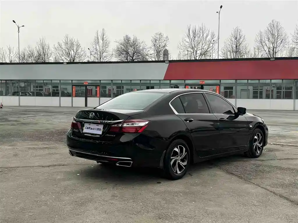 Accord 2016 2.0L Comfort Edition купить на сайте DeffCars