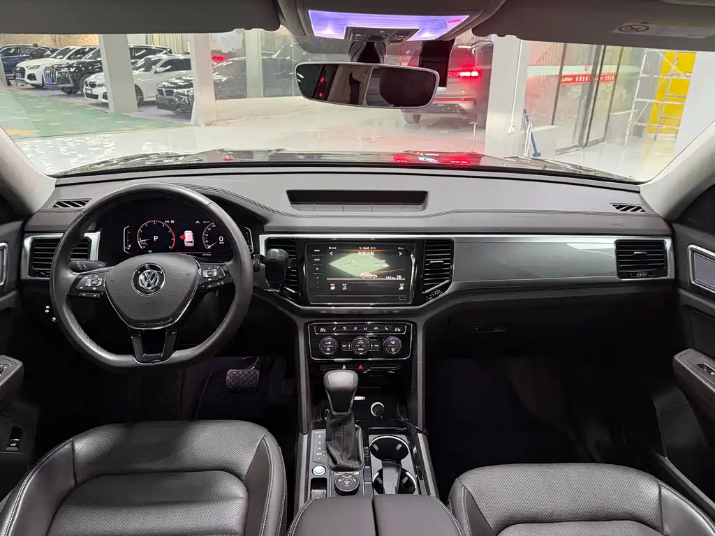 Touron 2020 380TSI four-wheel drive luxury version National VI купить на сайте DeffCars