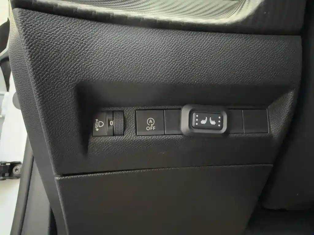 Peugeot 2008 2022 230THP THE ONE купить на сайте DeffCars