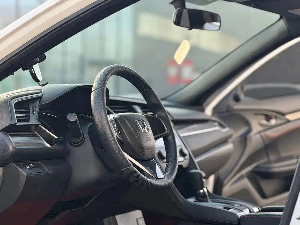 Civic 2021 HATCHBACK 220TURBO CVT new sharp control купить на сайте DeffCars