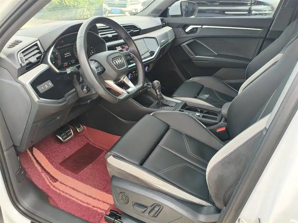 Audi Q3 2024 35 TFSI Fashionable and Dynamic купить на сайте DeffCars