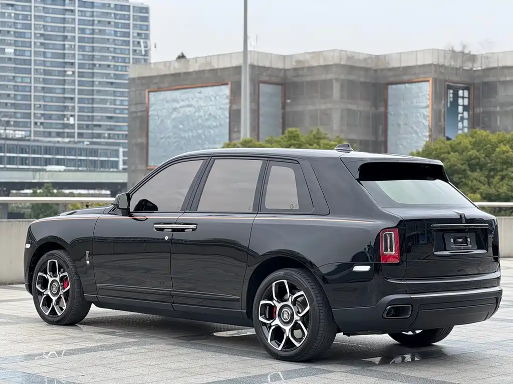 Cullinan 2020 Black Badge купить на сайте DeffCars
