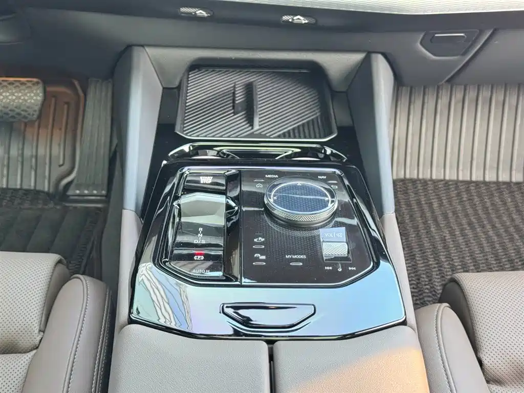BMW 5 Series Imported 2024 530i Exclusive M Sports Package купить на сайте DeffCars