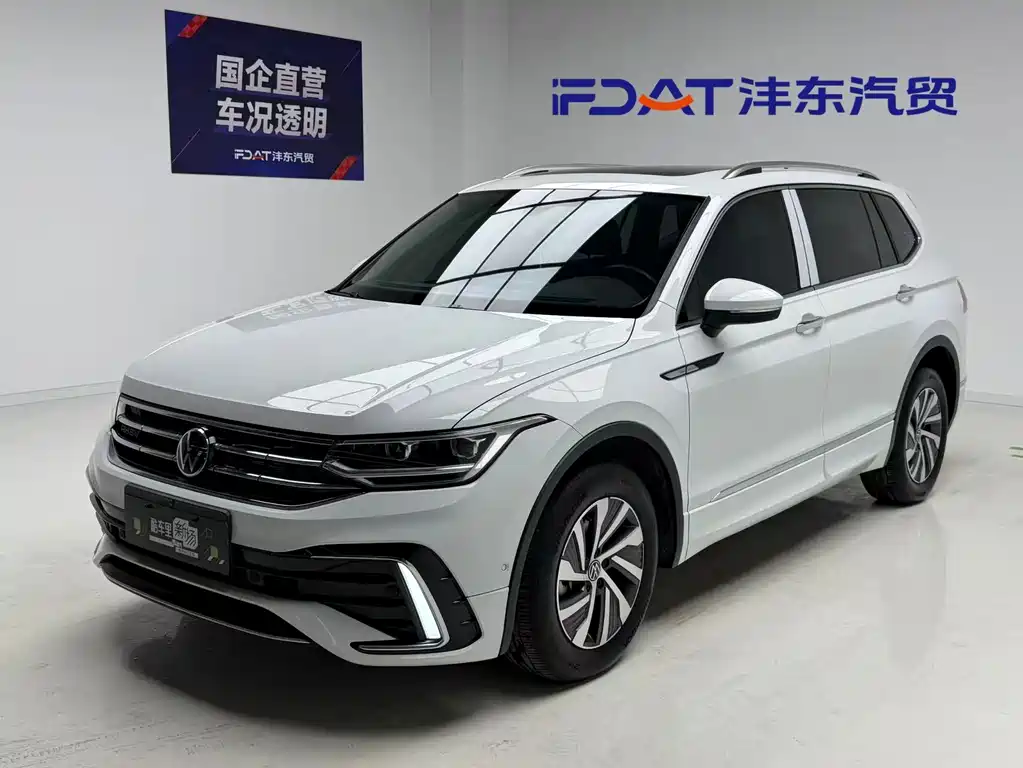 Tiguan L plug-in hybrid 2023 430PHEV plug-in hybrid premium version купить на сайте DeffCars