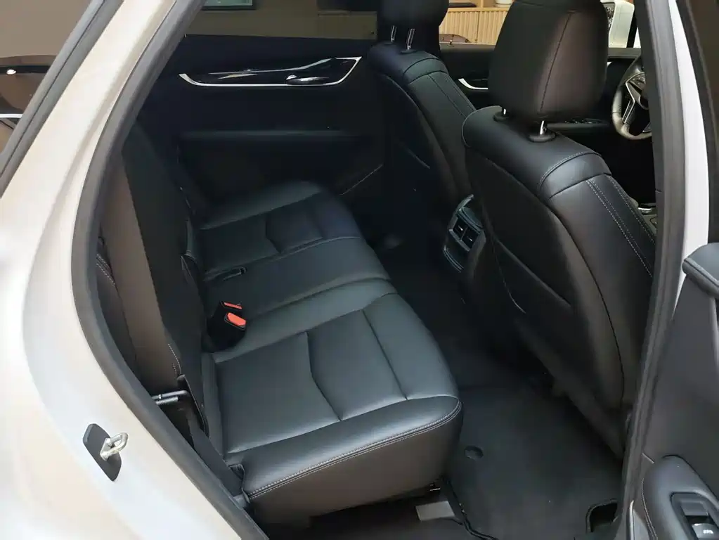 Cadillac XT5 2022 2.0T two-wheel drive luxury model купить на сайте DeffCars