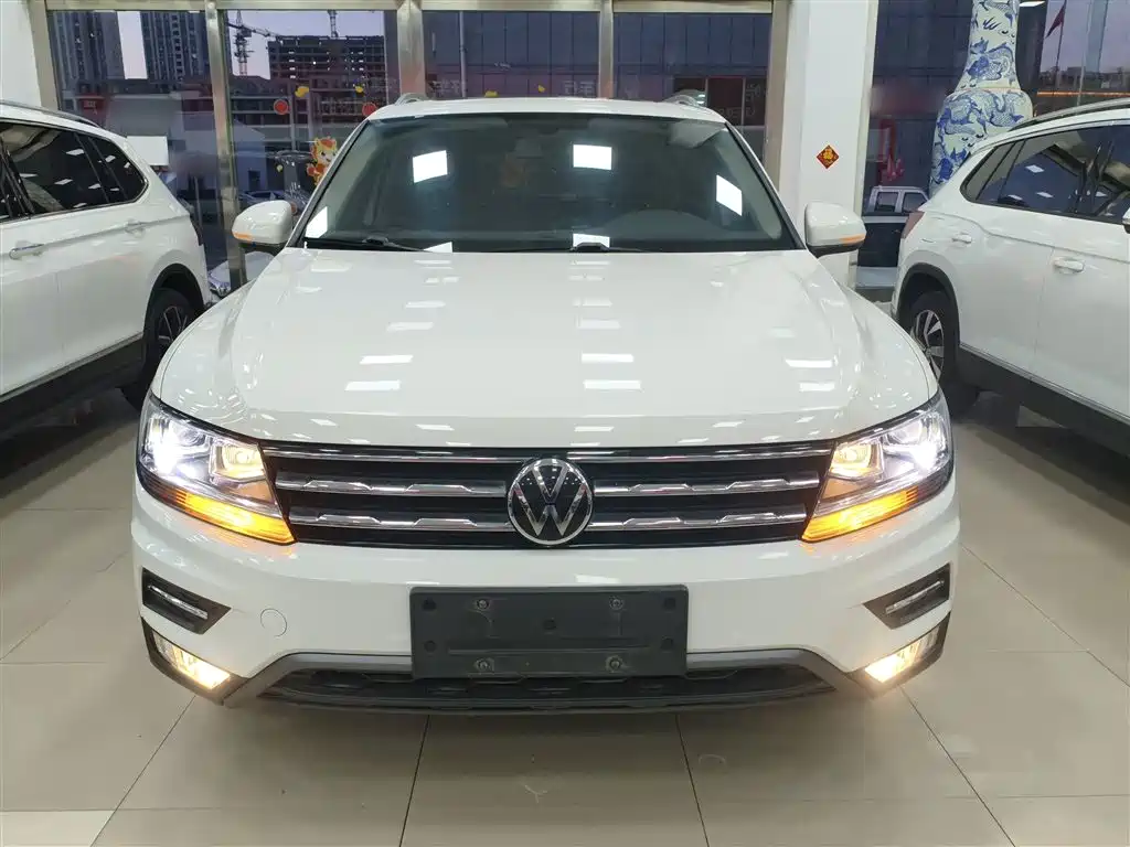 Tiguan L 2021 330TSI automatic two-wheel drive smart version купить на сайте DeffCars