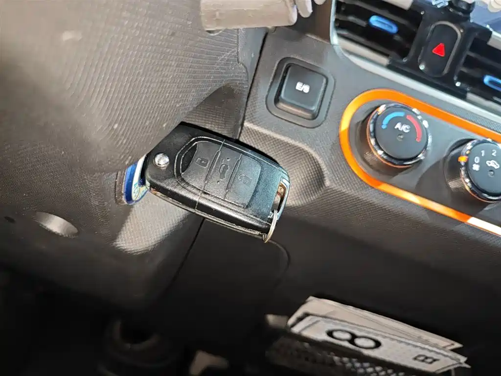 Hongguang MINIEV 2020 Yuexiang model ternary lithium купить на сайте DeffCars