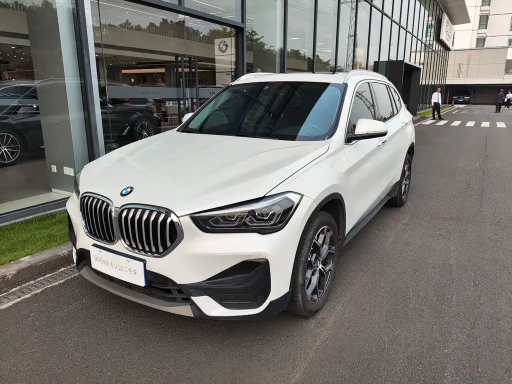 BMW X1 2022 sDrive25Li Leading Model купить на сайте DeffCars