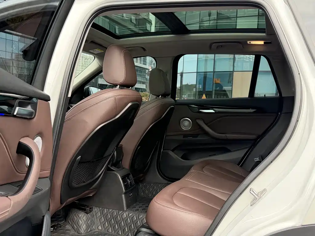 BMW X1 2021 facelift sDrive25Li leading model купить на сайте DeffCars