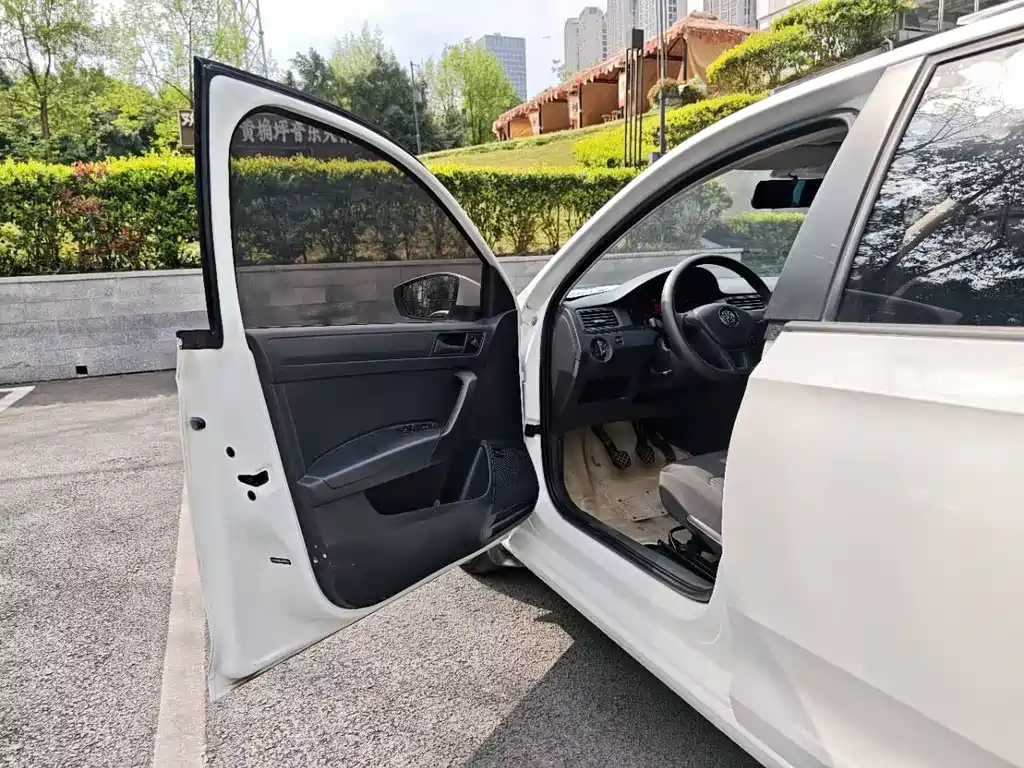 Santana 2021 1.5L Manual Fashion Edition купить на сайте DeffCars