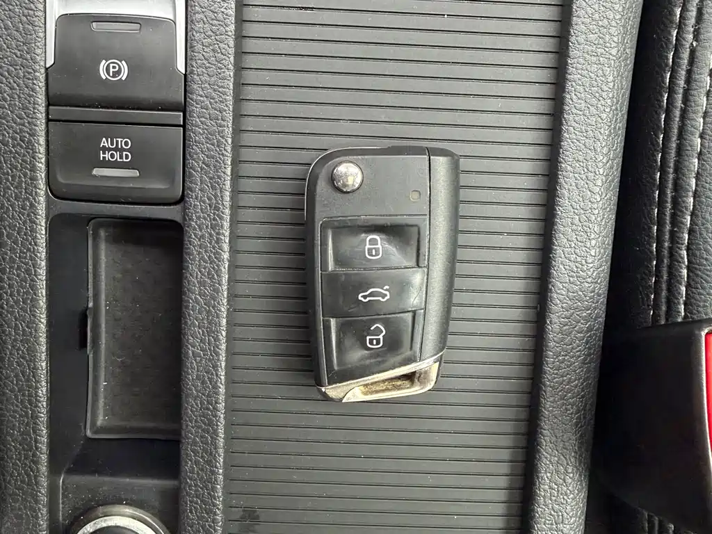 Golf 2020 280TSI DSG comfort model купить на сайте DeffCars
