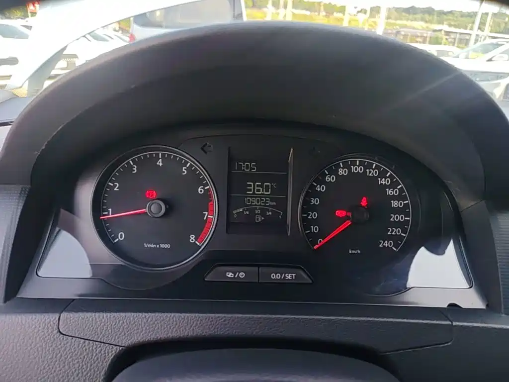 SANTANA 2015 1.6L Manual Fashion Edition купить на сайте DeffCars
