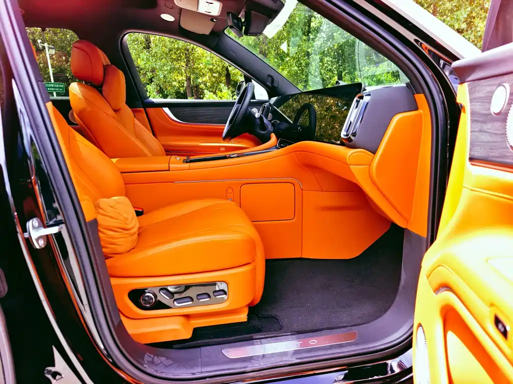 Wenjie M9 2024 pure electric Max version 100kWh 6-seater version купить на сайте DeffCars