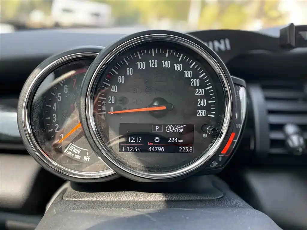 MINI 2018 1.5T ONE PLUS купить на сайте DeffCars