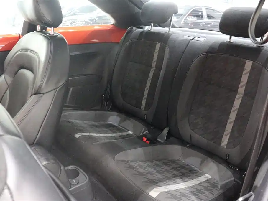 Beetle 2018 180TSI Ledong Orange Edition купить на сайте DeffCars